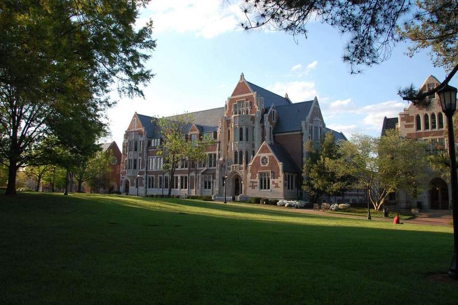 Wide view of 足球波胆平台学院 campus